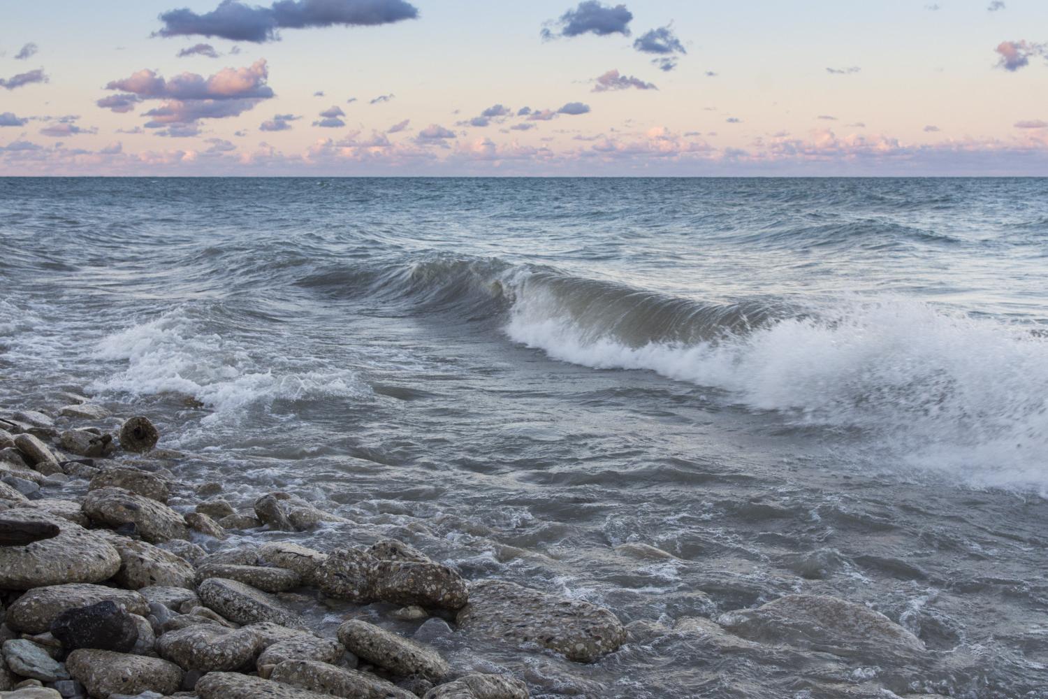 The sun rises over Lake Michigan on the <a href='http://ctkw.walletyer.com'>博彩网址大全</a> campus.